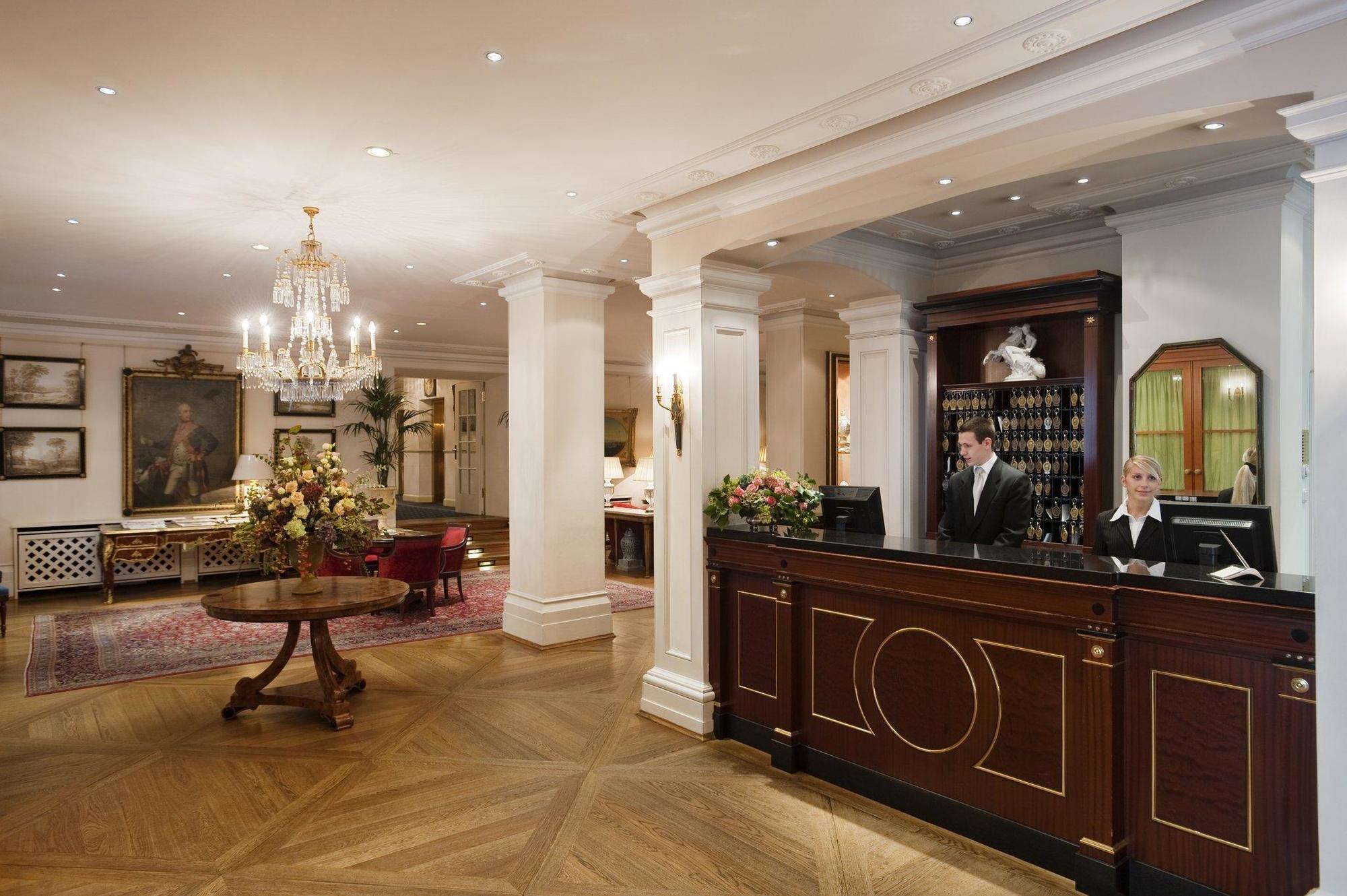 Grandhotel Hessischer Hof - Hotel Frankfurt Франкфурт на Майн Екстериор снимка