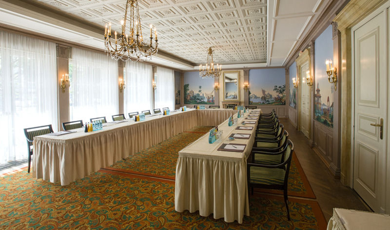 Grandhotel Hessischer Hof - Hotel Frankfurt Франкфурт на Майн Екстериор снимка