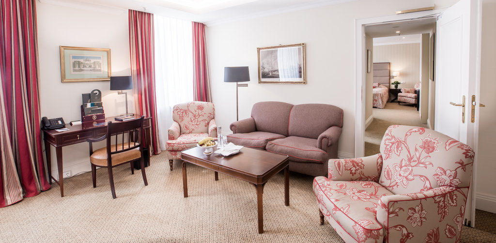 Grandhotel Hessischer Hof - Hotel Frankfurt Франкфурт на Майн Екстериор снимка